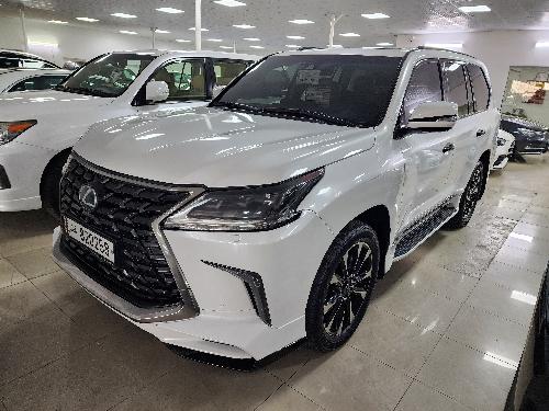 Lexus LX 570 S Black Edition