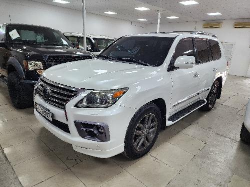 Lexus LX 570