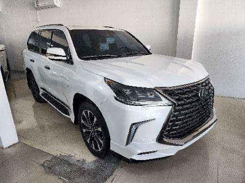 Lexus LX 570 S Black Edition